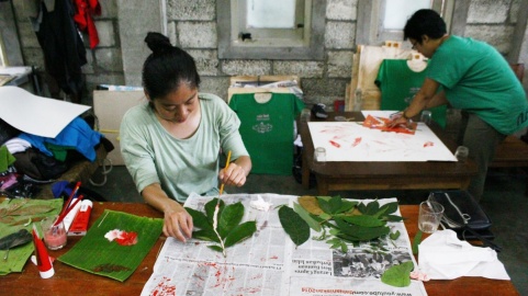 Workshop wonosadi leaf print.jpg